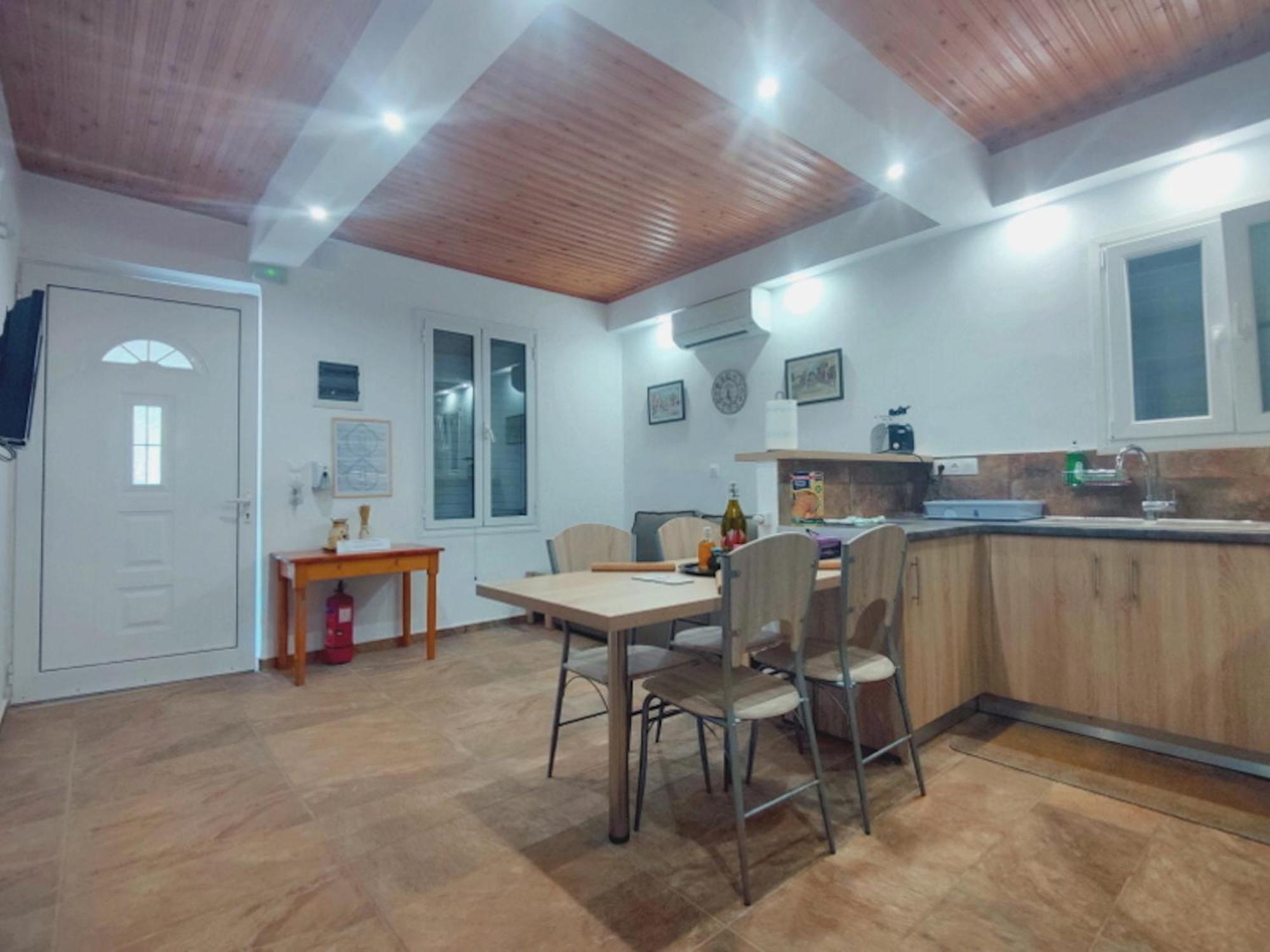 Arokariapartments Koróni エクステリア 写真